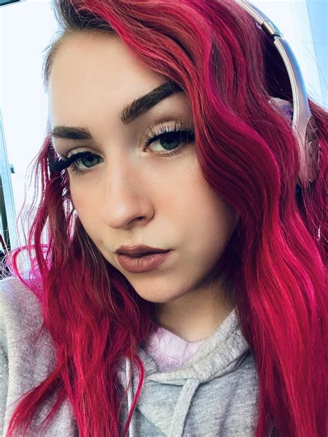 qccpgirls (@qccpgirls) .